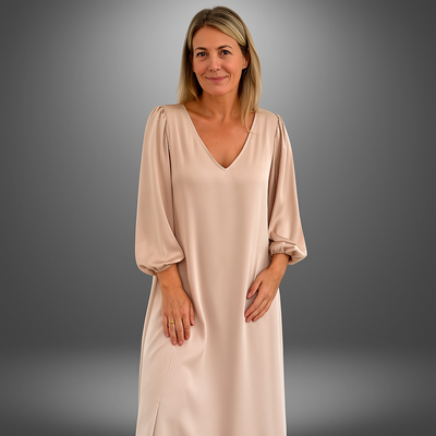 Dagmar©️ | Stilvolles handgefertigtes langes Kleid