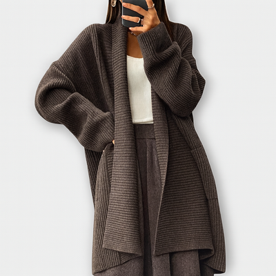 Gemütlicher Strick-Cardigan – Entspannte neutrale Lage