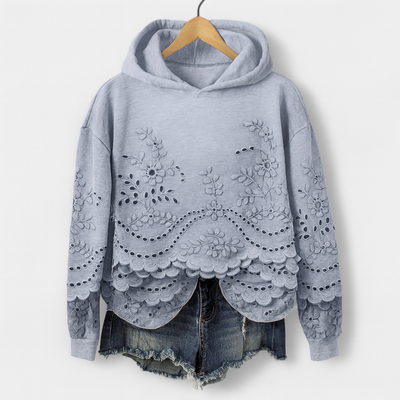 Hoodie mit Spitzenbesatz – Gemütlichkeit trifft auf femininen Charme