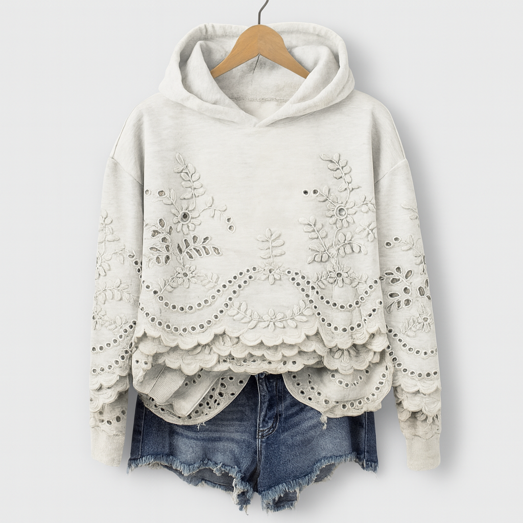 Hoodie mit Spitzenbesatz – Gemütlichkeit trifft auf femininen Charme