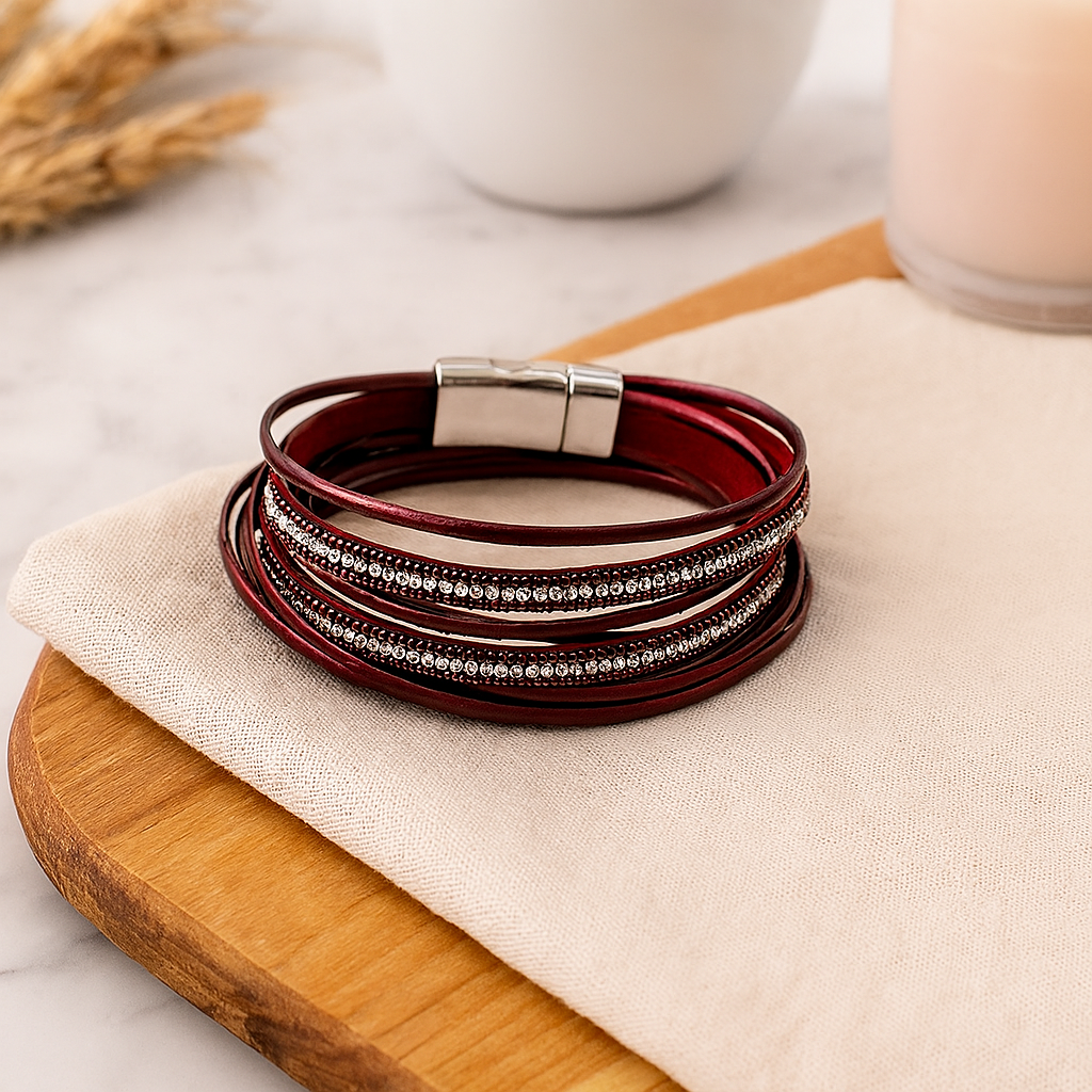 Mehrlagiges Lederarmband für Damen – Roségold mit Perlen und Kristall-Akzenten