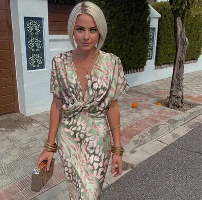 Verdrehter V-Ausschnitt Hochzeitsgastkleid