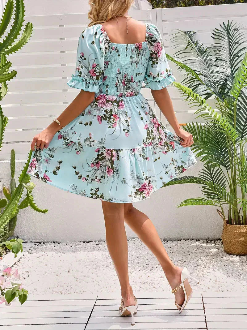 Verzauberndes Blumenkleid mit graziösem Fall für Damen