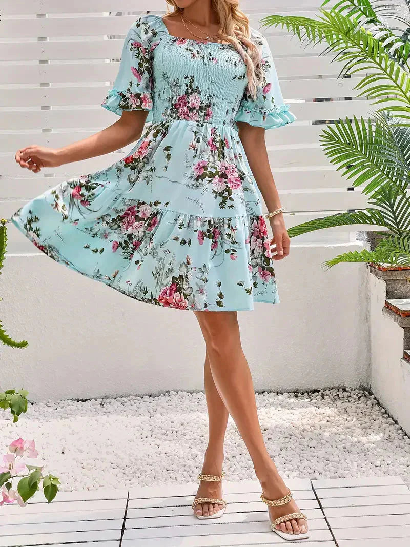 Verzauberndes Blumenkleid mit graziösem Fall für Damen