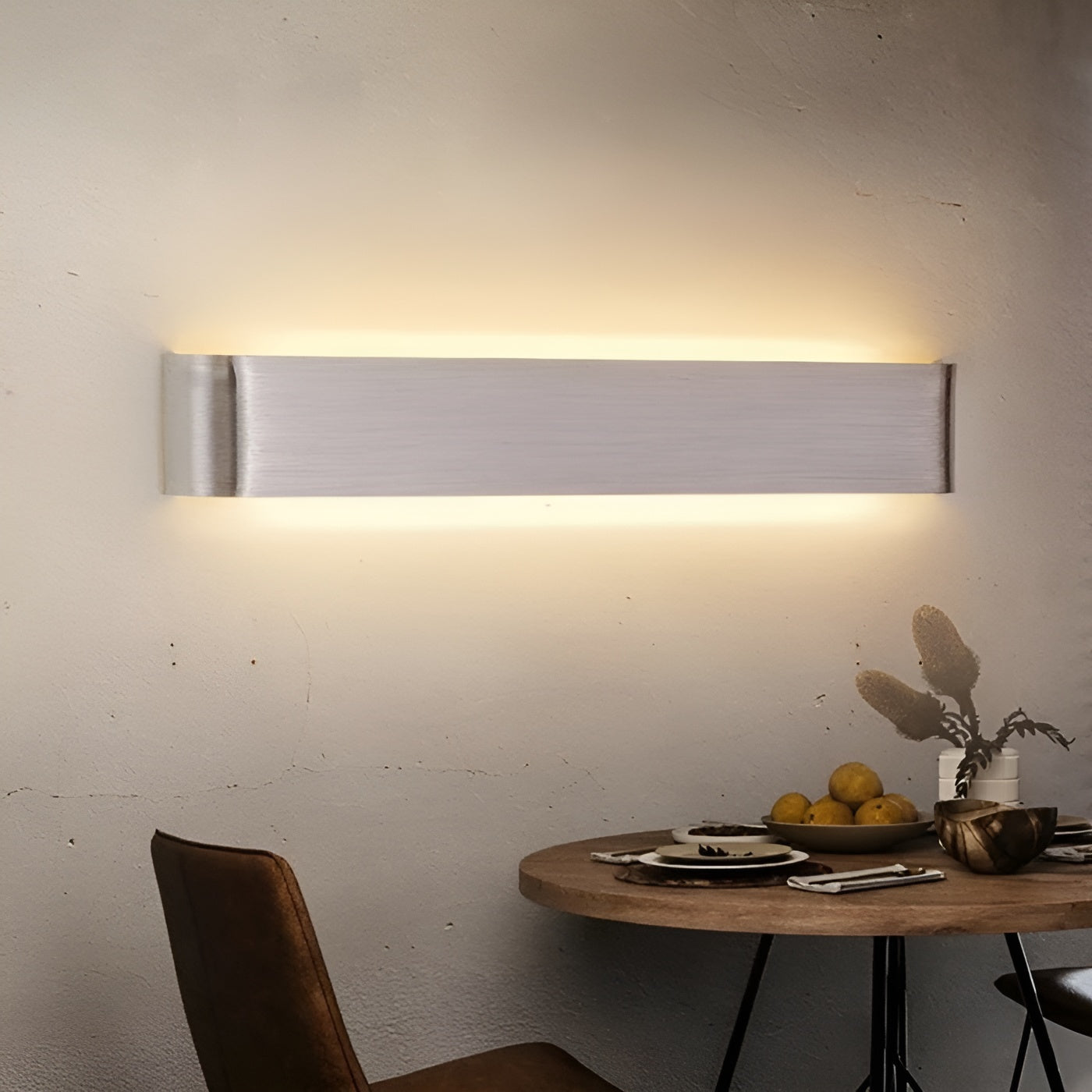 SleekShine Light - Moderne LED-Wandleuchte aus Metall