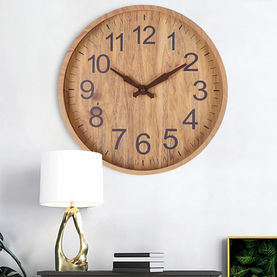 Ästhetische Runde Wanduhr aus Holz