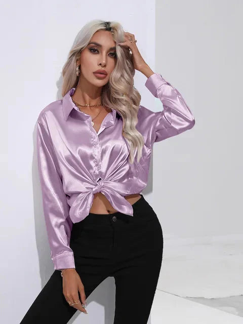 Elegante Satinbluse mit weitem Schnitt und langen Ärmeln für Frauen