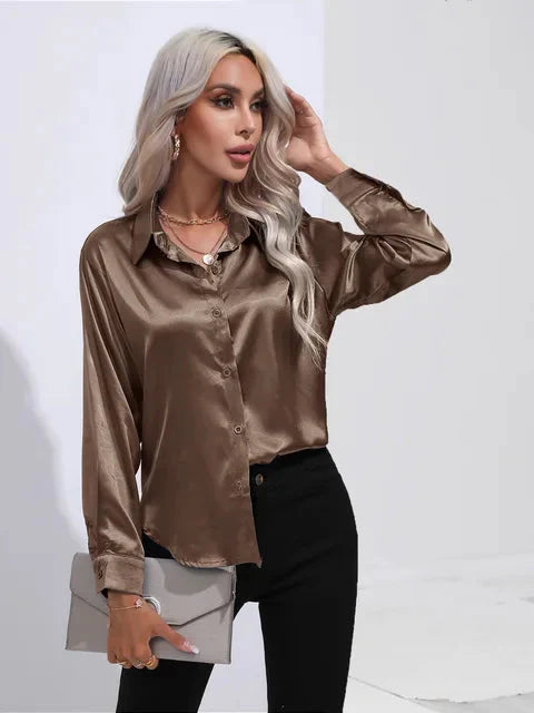 Elegante Satinbluse mit weitem Schnitt und langen Ärmeln für Frauen