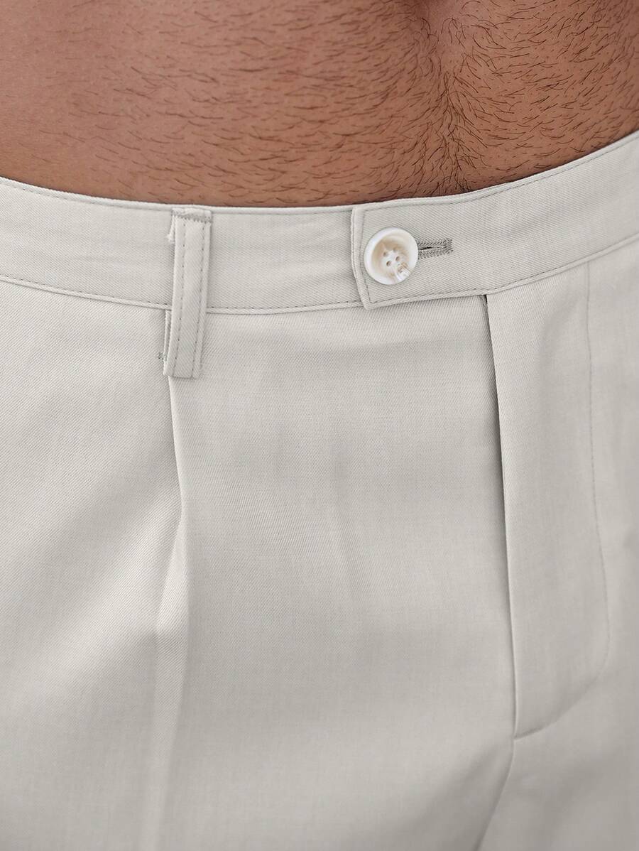 Isidor – Einfarbige Herren Shorts Mit Knopf Und Tasche