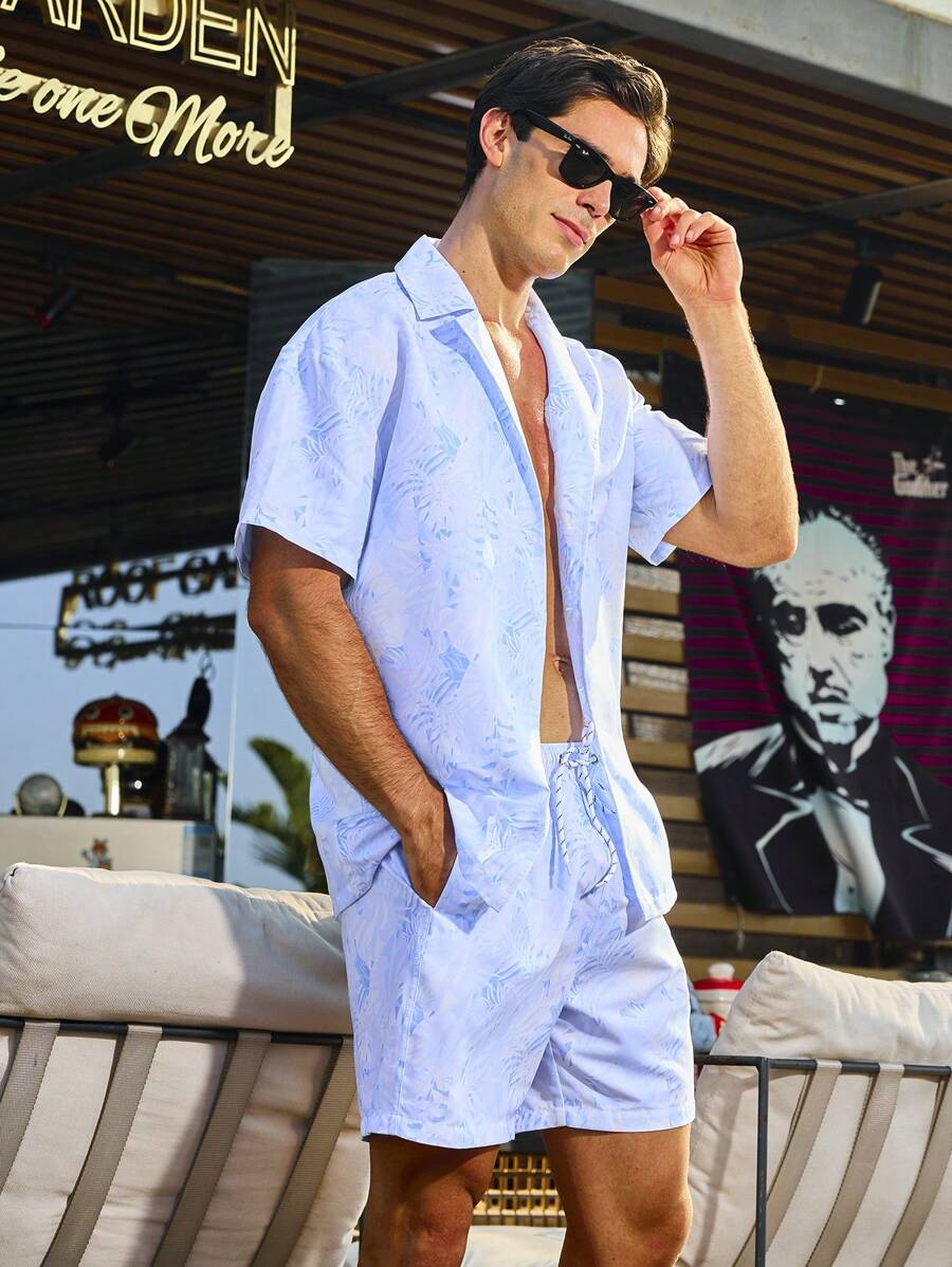 Johann – Herren Set Mit Pflanzenhemd Und Shorts Strandurlaub