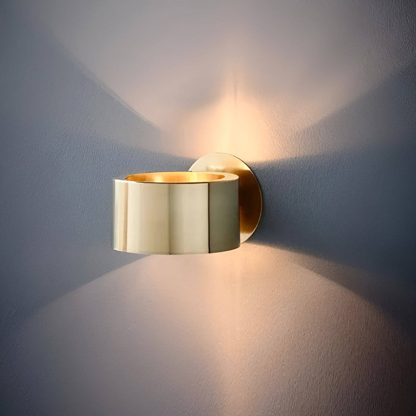 BrioGlow Light - Moderne Wandleuchte für Innenräume