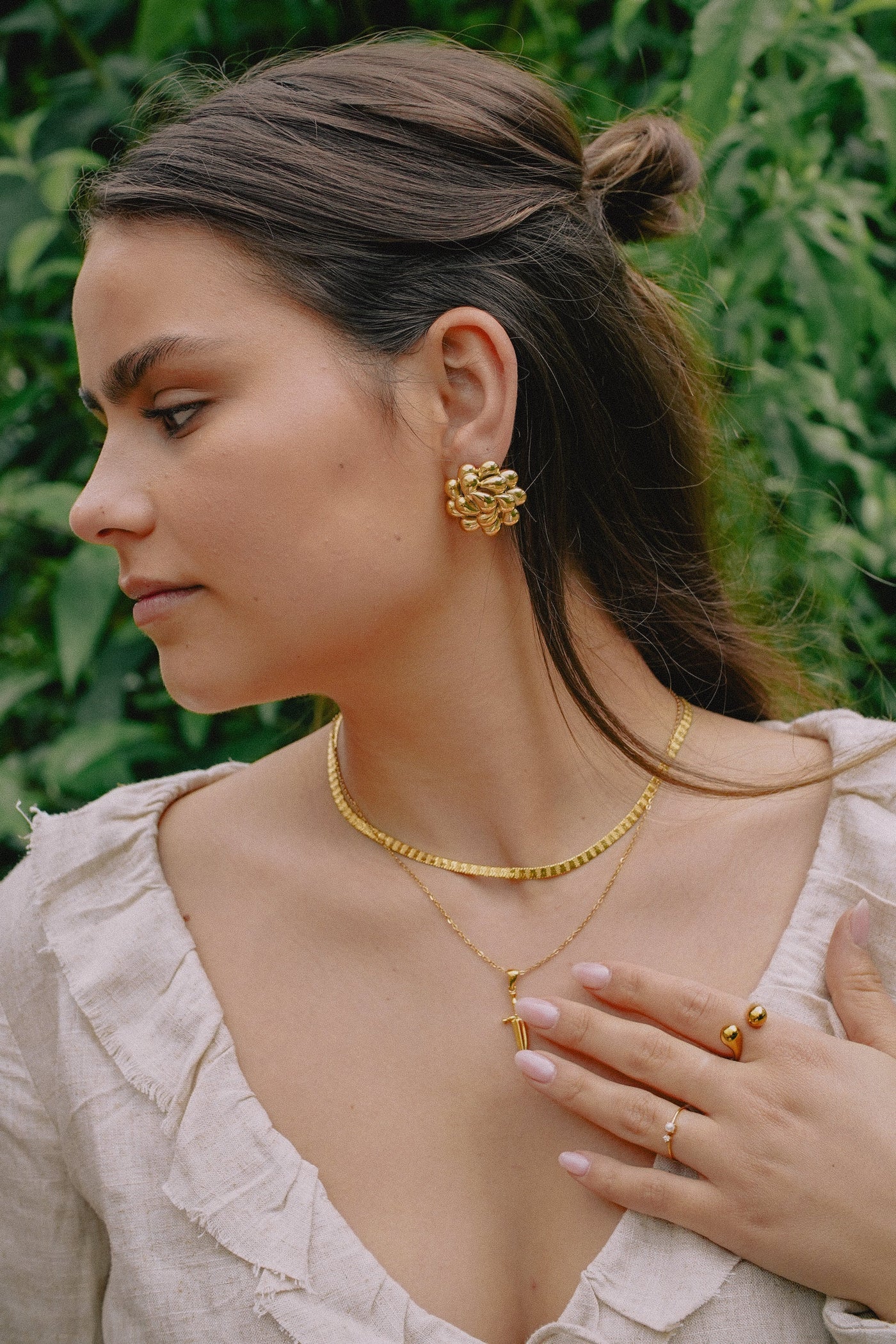 Elegante Goldene Blumenknopf Ohrringe Für Frauen