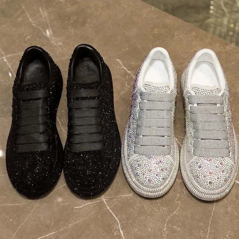 Lauren- Glitzernde Sneaker mit Kristallverzierungen