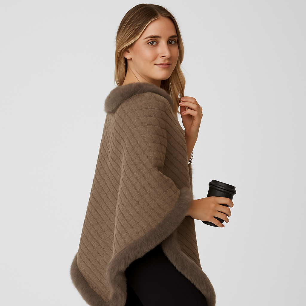 Loretta | Zopfmuster-Pullover mit Fledermausärmeln und Pelzbesatz