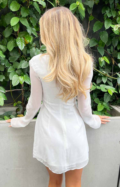 Constanza - Weißes Minikleid mit langen Ärmeln