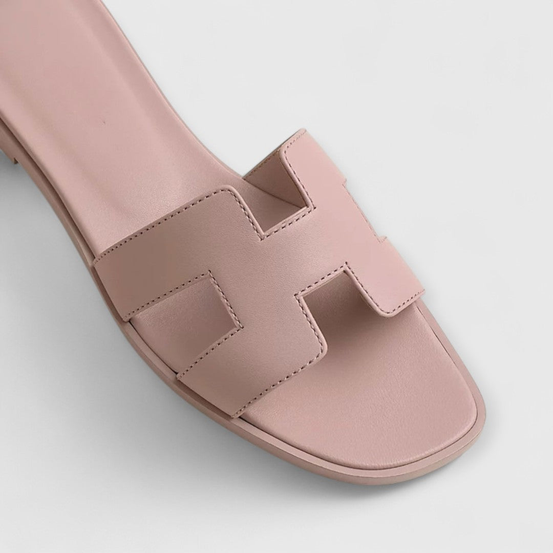 ELVA | SOMMERLICHE SANDALEN