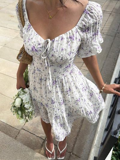 Nora – Blaues Blumenkleid Damen Kurzarm Sommer Urlaub Lässig