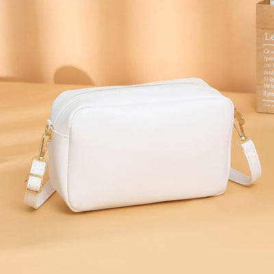 Umhängetasche aus Kunstleder für Damen im minimalistischen Design - Clara