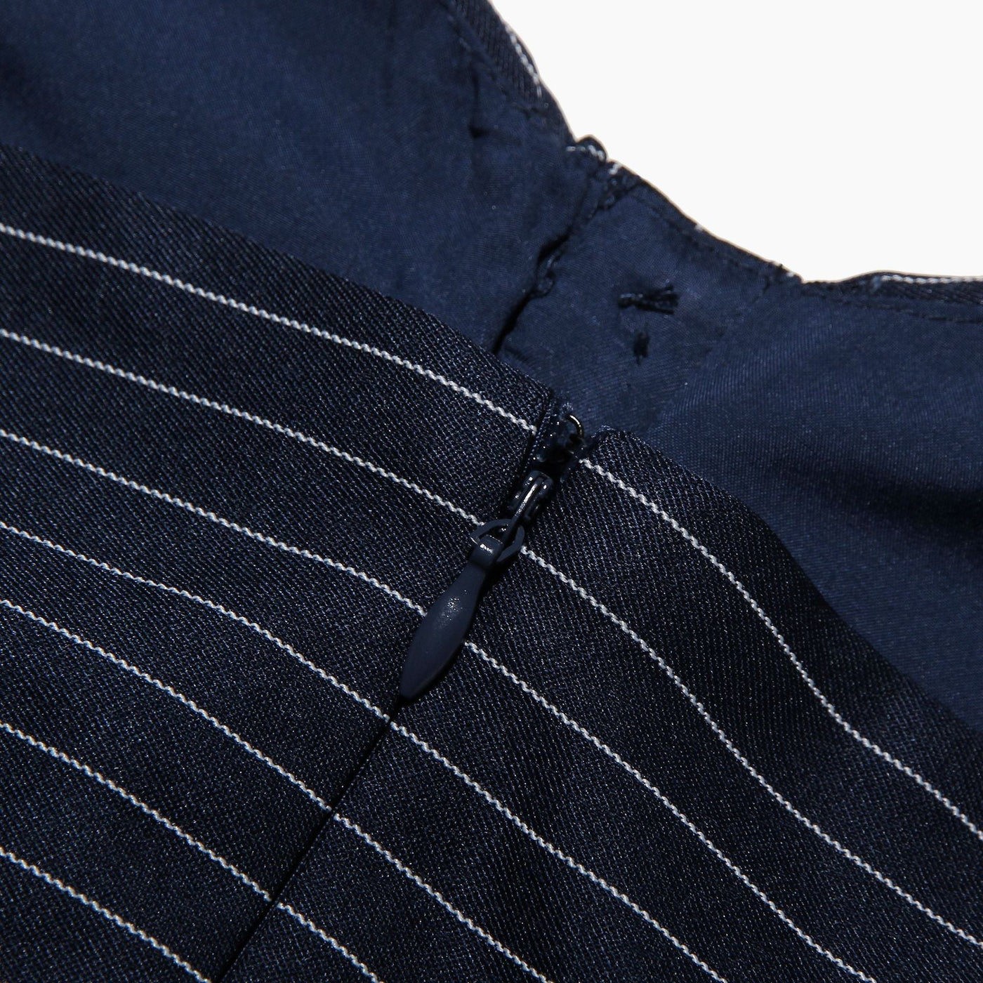 Paula - Rückenfreies Kleid mit fester Taille Weiblich