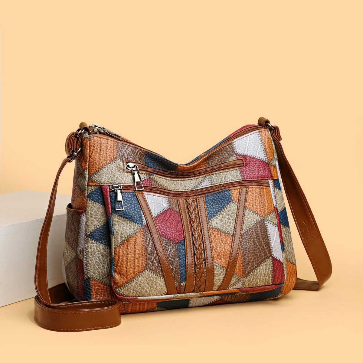Damen-Kreuztasche mit mehrfarbigem geometrischem Retro-Print - Mirella