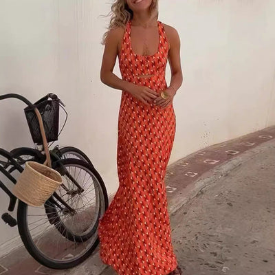 Nilla - Elegante Damenkleidermit Halfterkragen