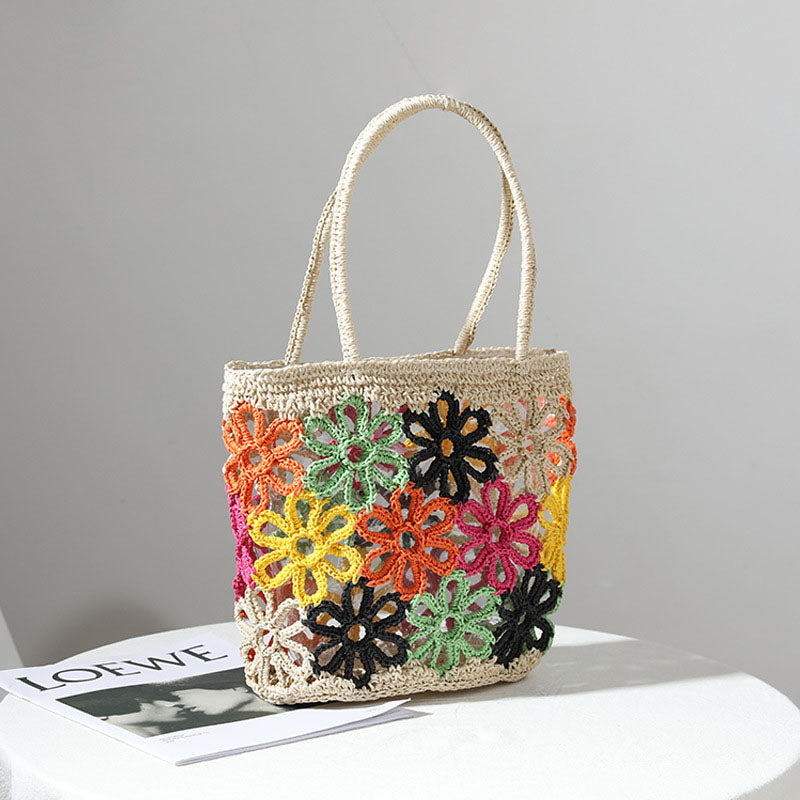 Schultertasche aus Stroh mit Blumenverzierung für Frauen