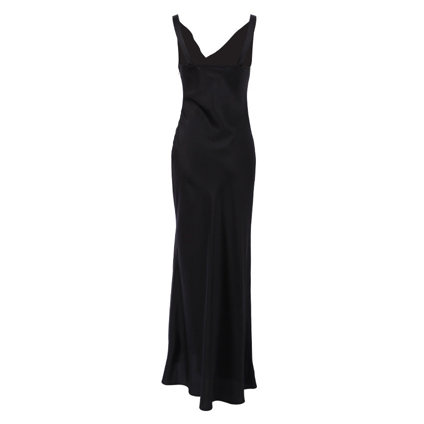 Bent - Elegantes langes Abendkleid in Slim Fit mit Ausschnitt