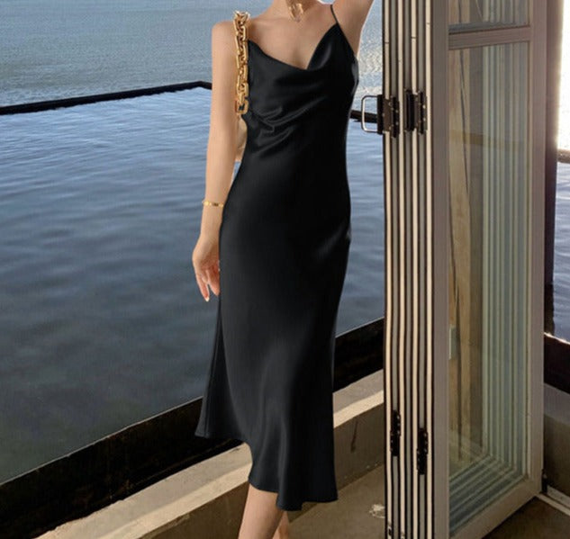 Avery - Midikleid aus Satin