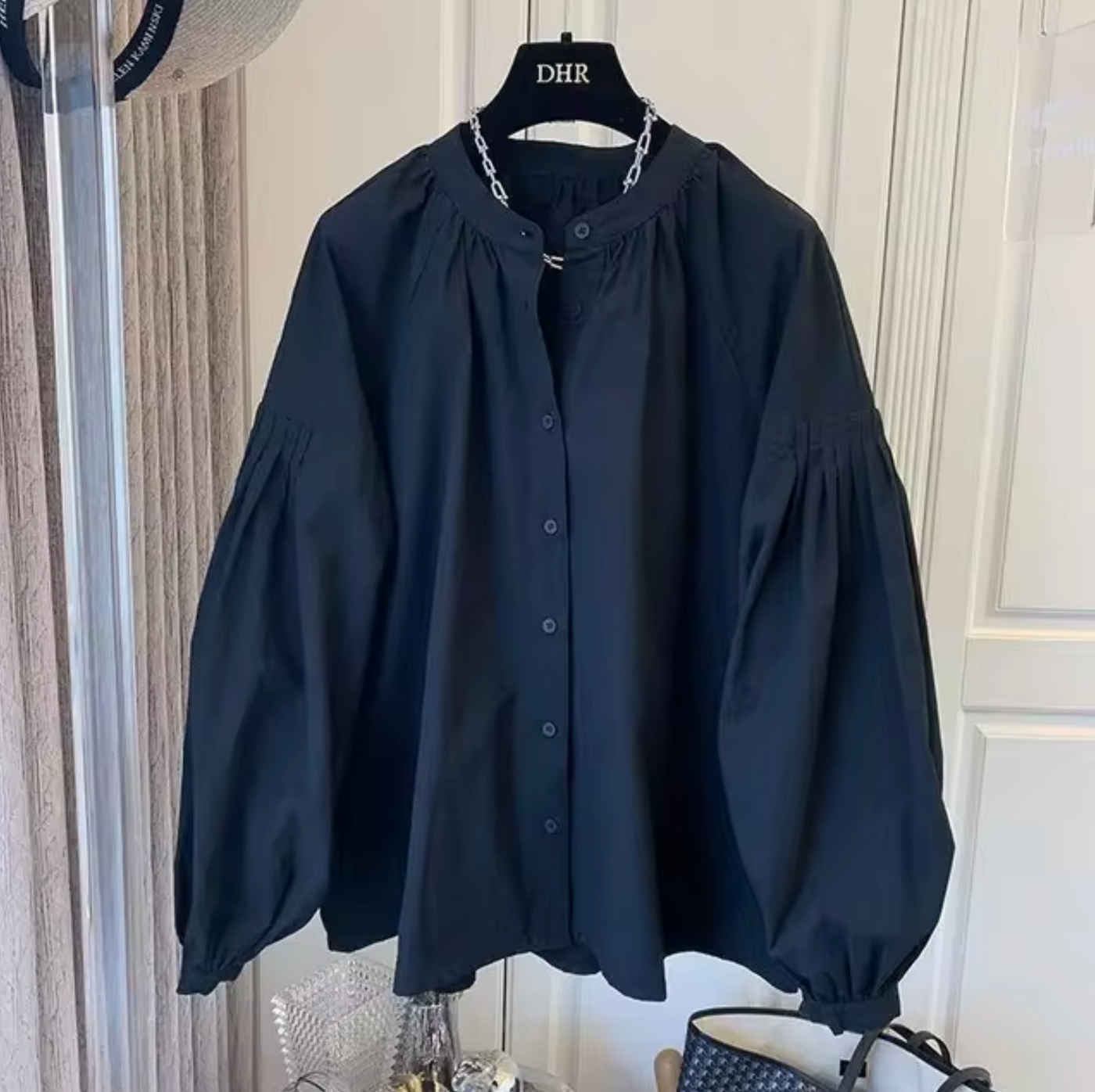 Quarisa – Übergroße Vintage-Bluse mit Puffärmeln