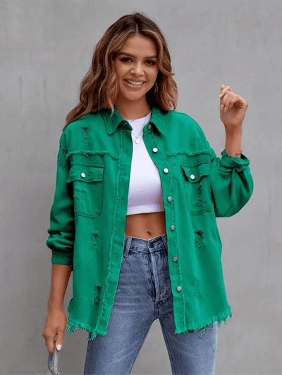 Jeansjacke mit Rissen und modernem Look für Frauen