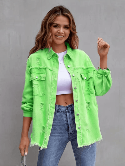 Jeansjacke mit Rissen und modernem Look für Frauen