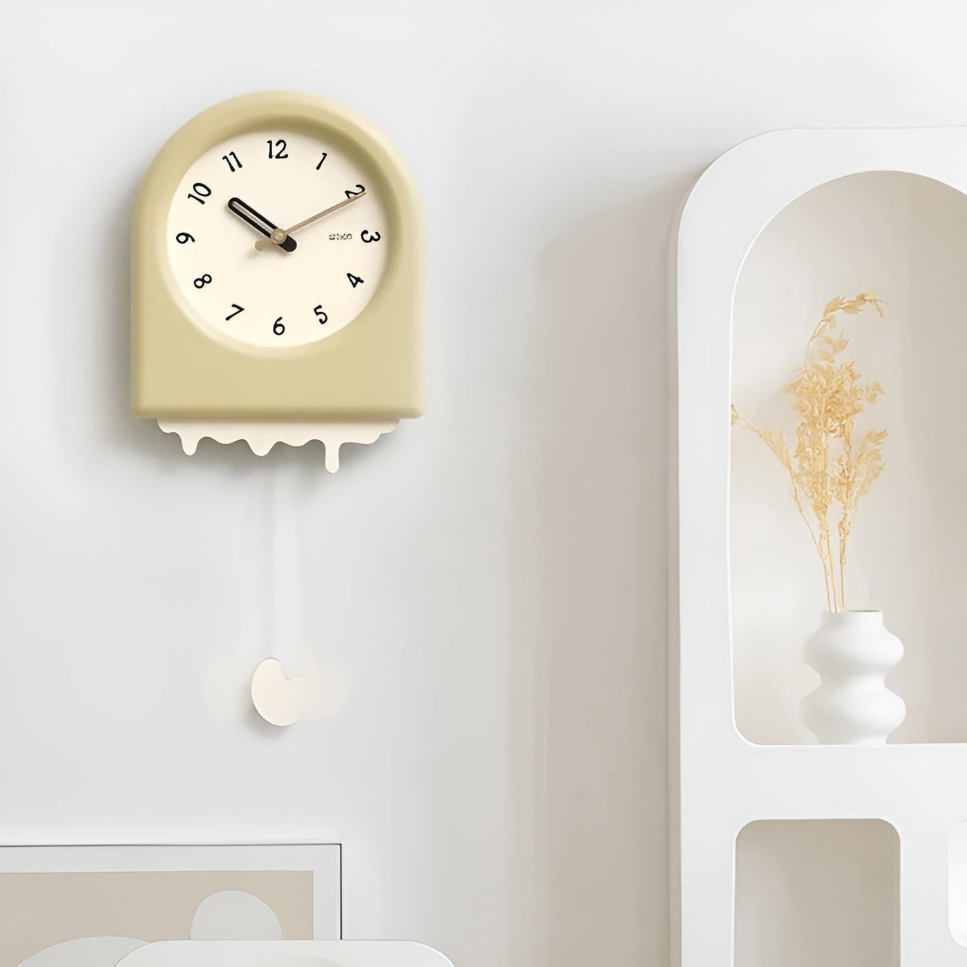 UrbanPendulum Clock - Moderner Schwingpendel-Wanduhr