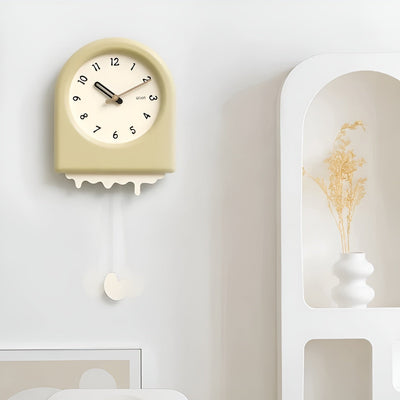 UrbanPendulum Clock - Moderner Schwingpendel-Wanduhr