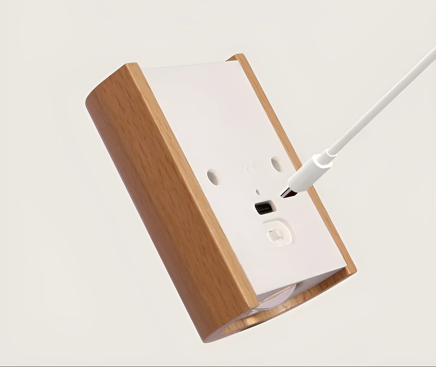 TimberSense Light - Wiederaufladbare Bewegungsmelder-Wandleuchte aus Holz