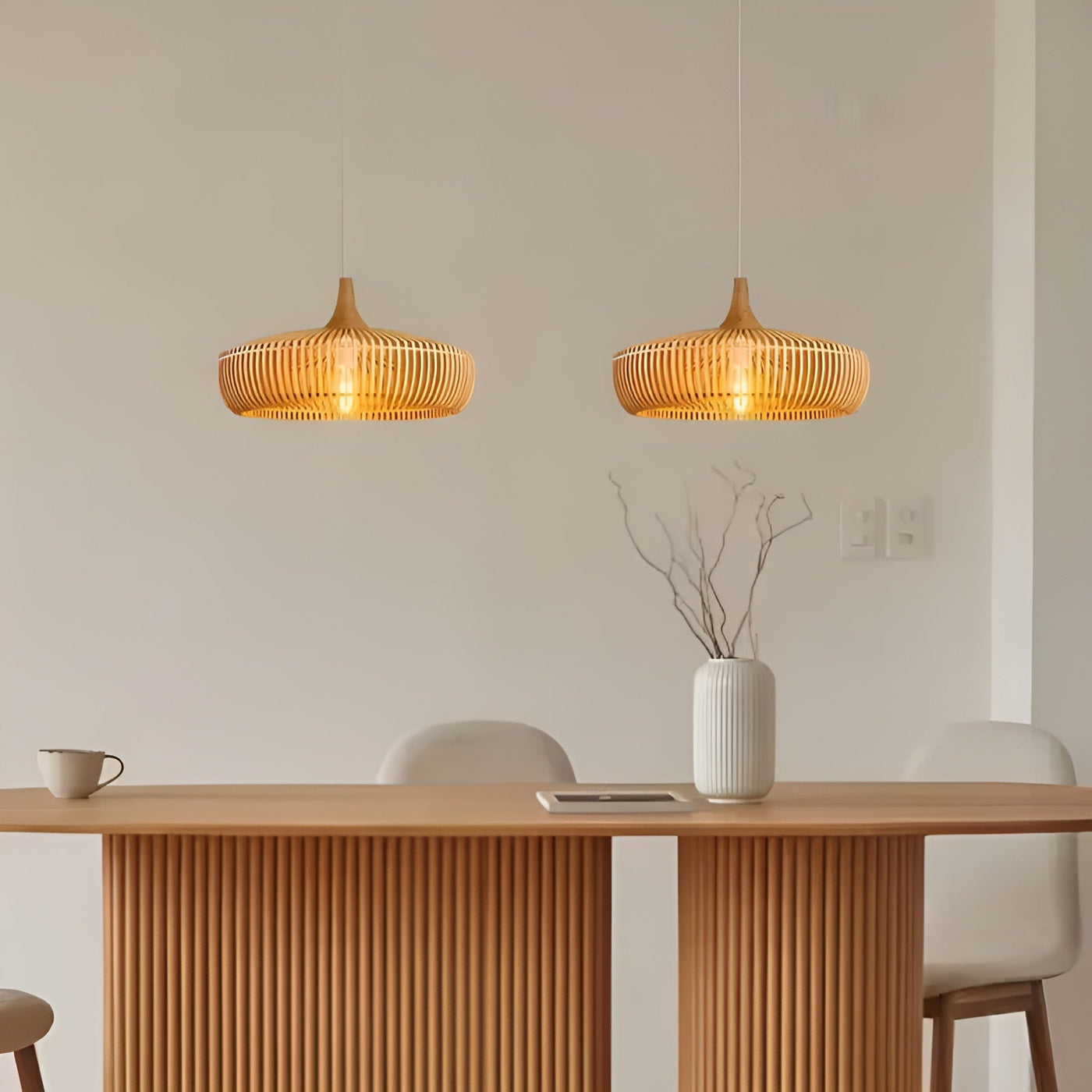 WoodHaven Light – Moderne Holz-Pendelleuchte für stilvolles Ambiente
