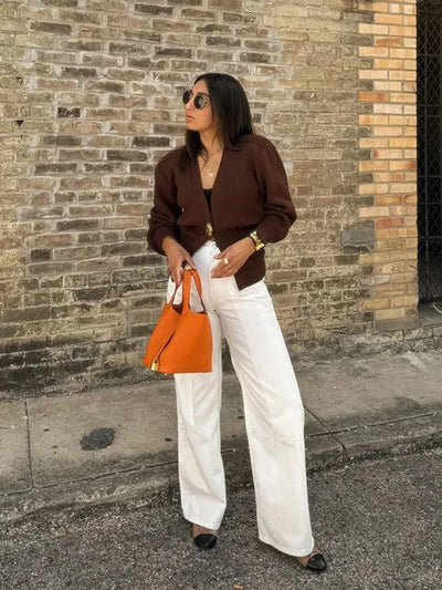 Brand & Belle | Eleganter Cardigan mit goldener Knopfverschluss