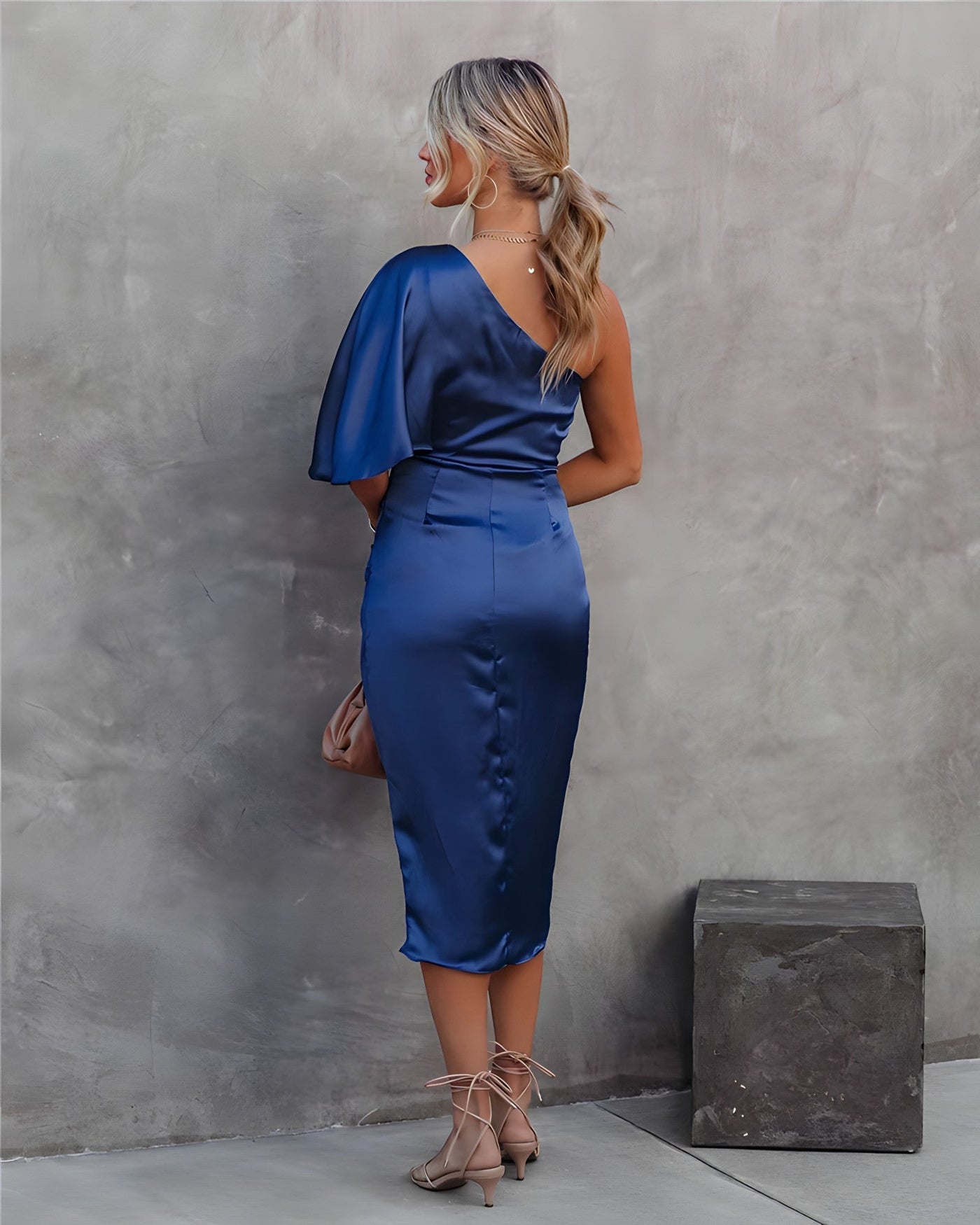 Asymmetrisches Satin-Cocktailkleid für Damen