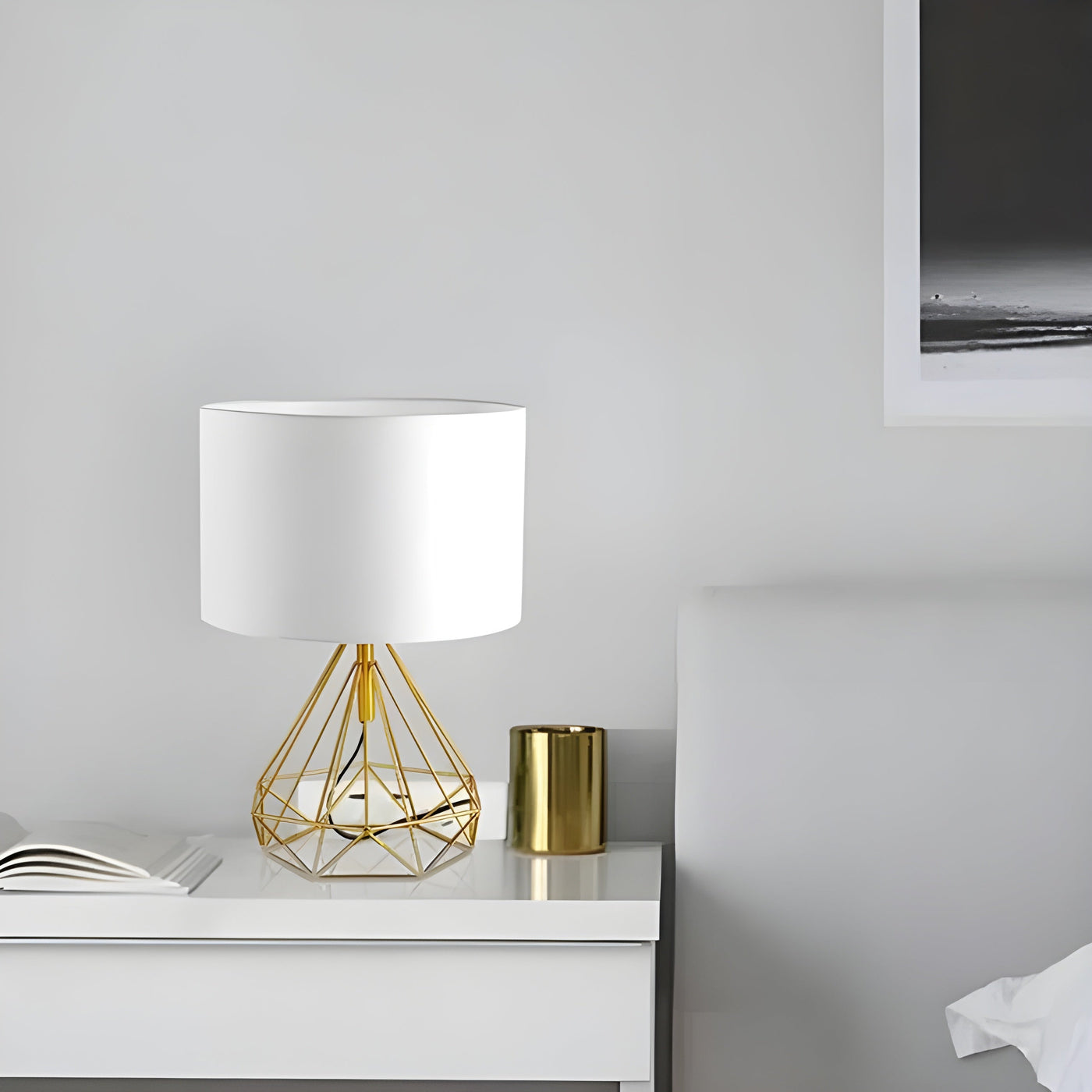 SkandiShade Lamp - Dekorative Tischlampe im skandinavischen Design