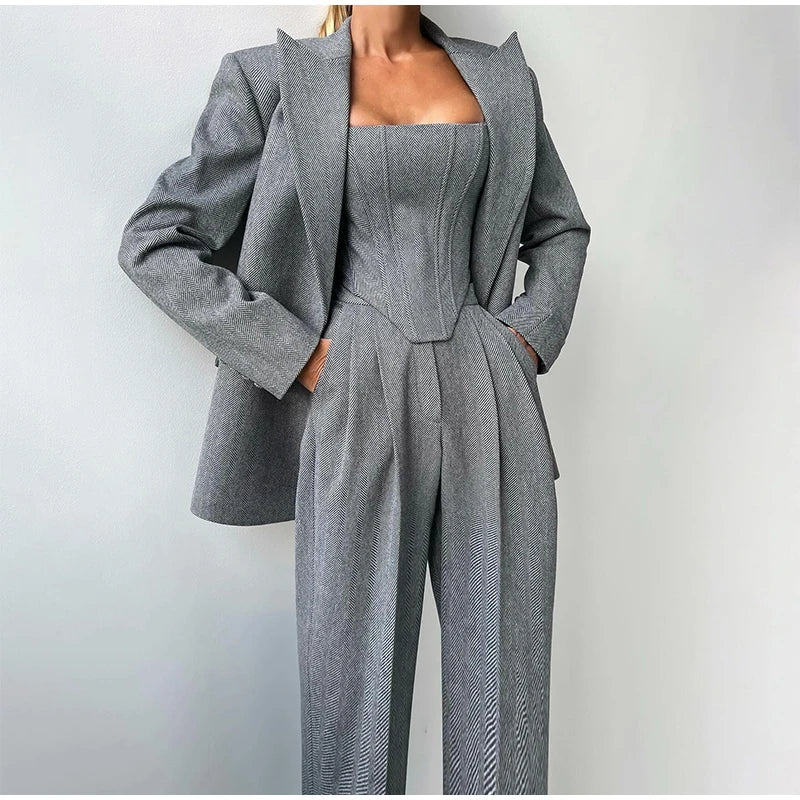 Adele™ | 3-teiliges Set (Korsett, Blazer und Hose)