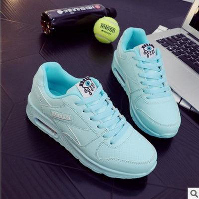 Luftgepolsterte Sneakers für Damen