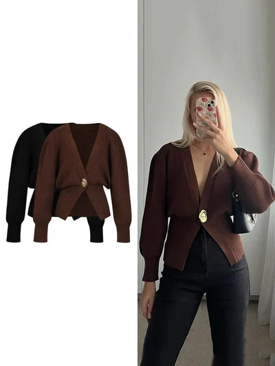 Brand & Belle | Eleganter Cardigan mit goldener Knopfverschluss