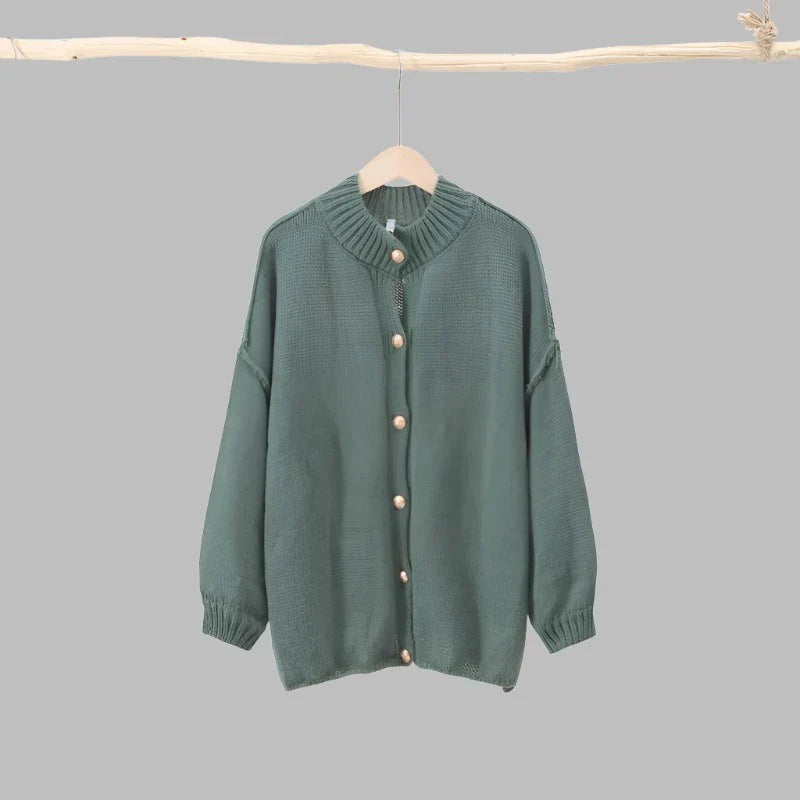 Brand & Belle | Strickjacke mit goldenen Knöpfen