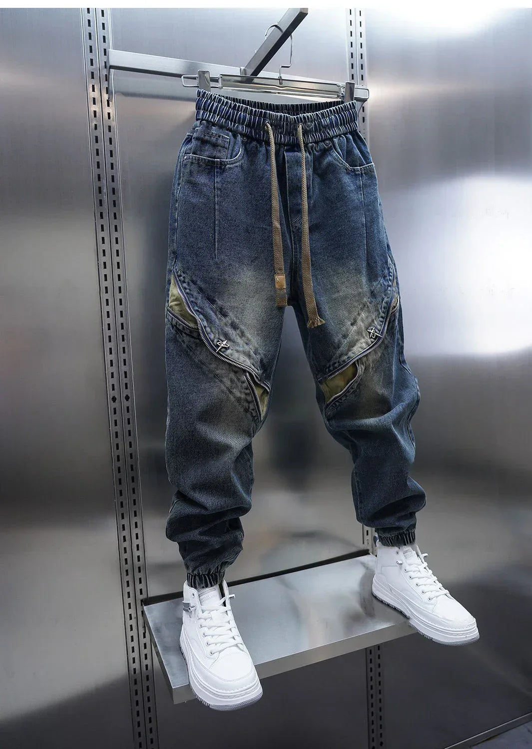 Edelstein™ | Baggy-Jeans mit Gürtel