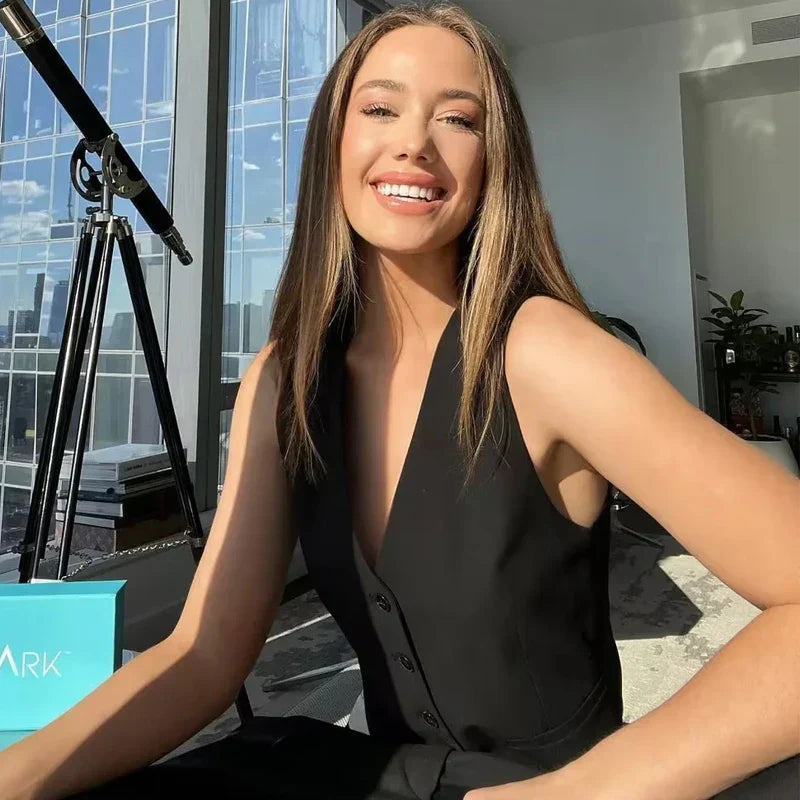 Cropped Gilet Top – schwarz oder weiß, tailliert & stretchy – Layering Must-have