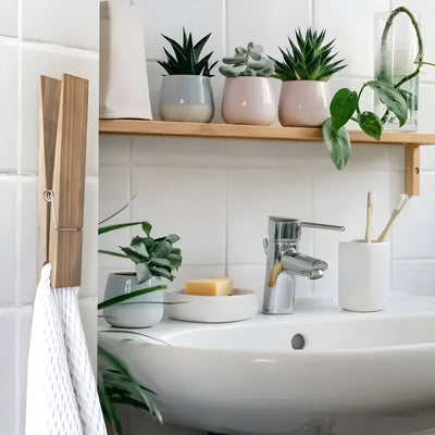 PineGrip Handtuchhalter - Eleganter Badezimmer Handtuchklammer aus Holz