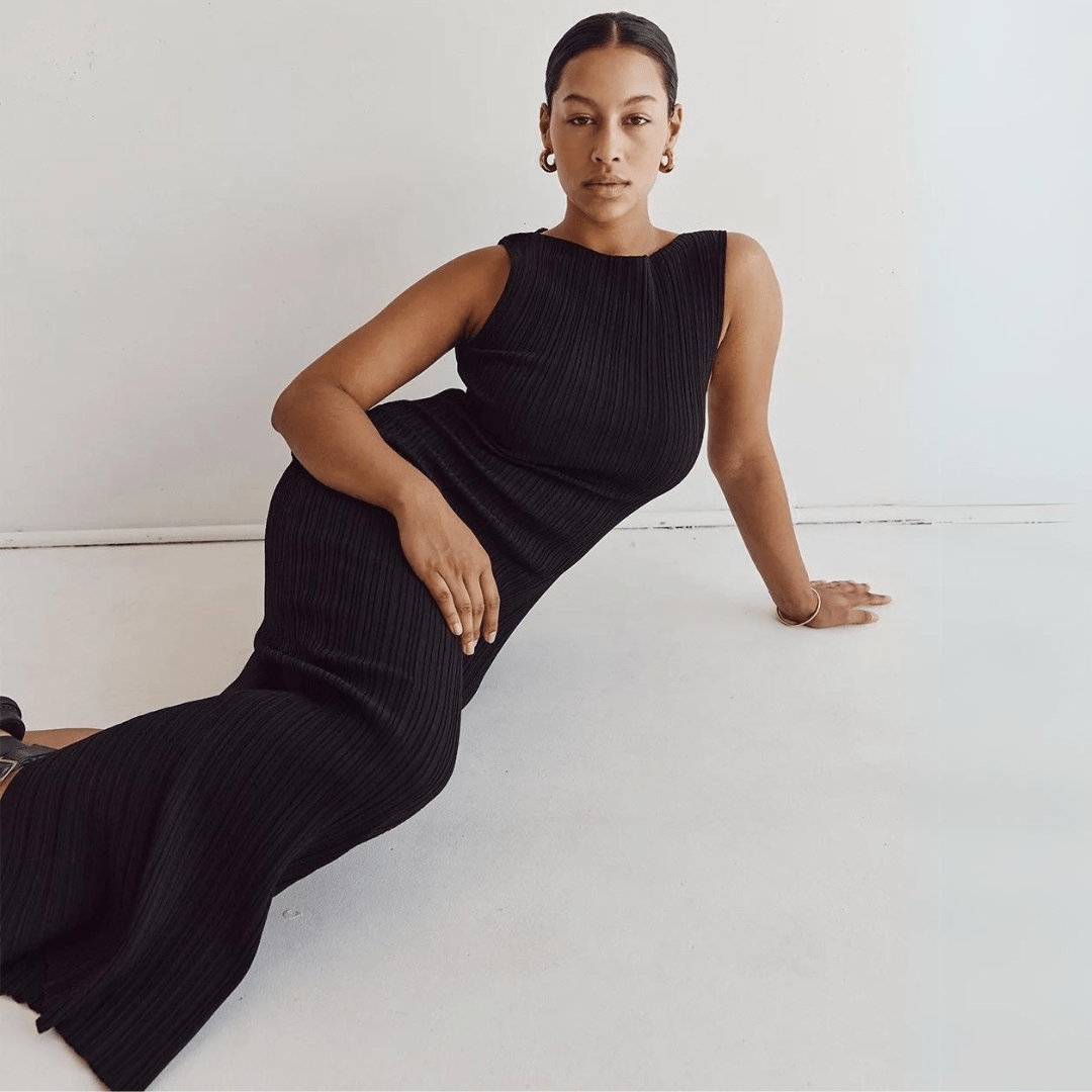 Plissiertes Maxikleid mit minimalistischem Stil für Frauen