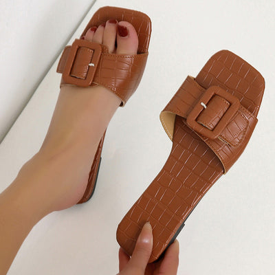 Flache, zehenoffene Damen-Sandalen mit Schnalle aus weißem Leder - Elina