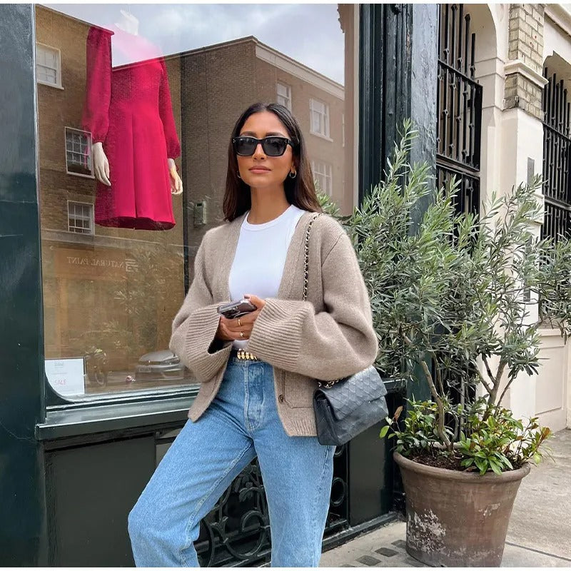 Elma | Klassische gestrickte Damenstrickjacke