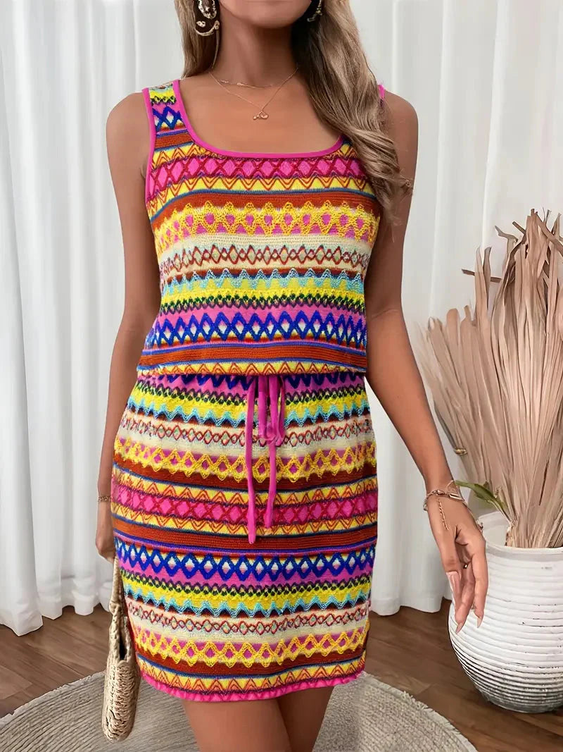 Farbenfrohes gestricktes Sommerkleid für Frauen