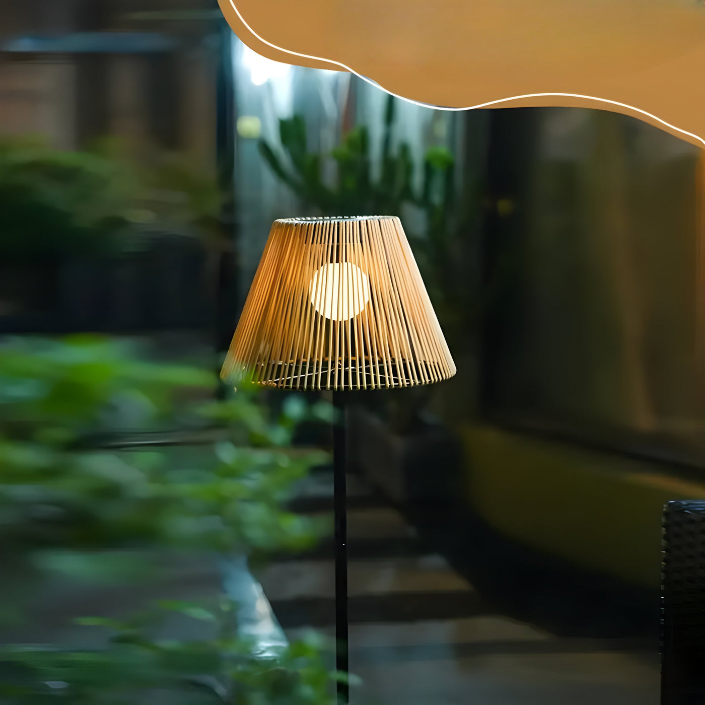 AmberReed Light – Solarbetriebene LED Stehlampe für Außenbereich